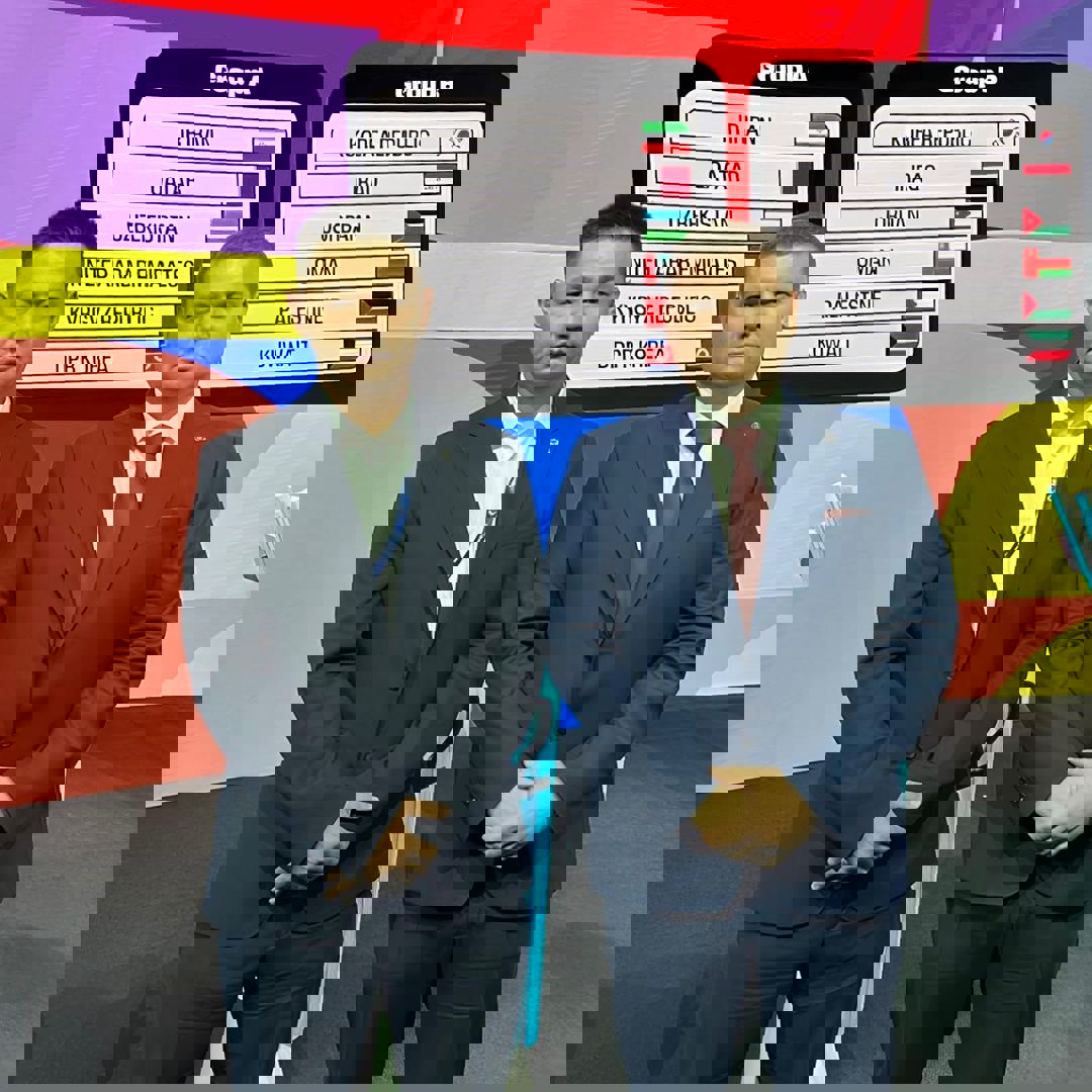 2048361