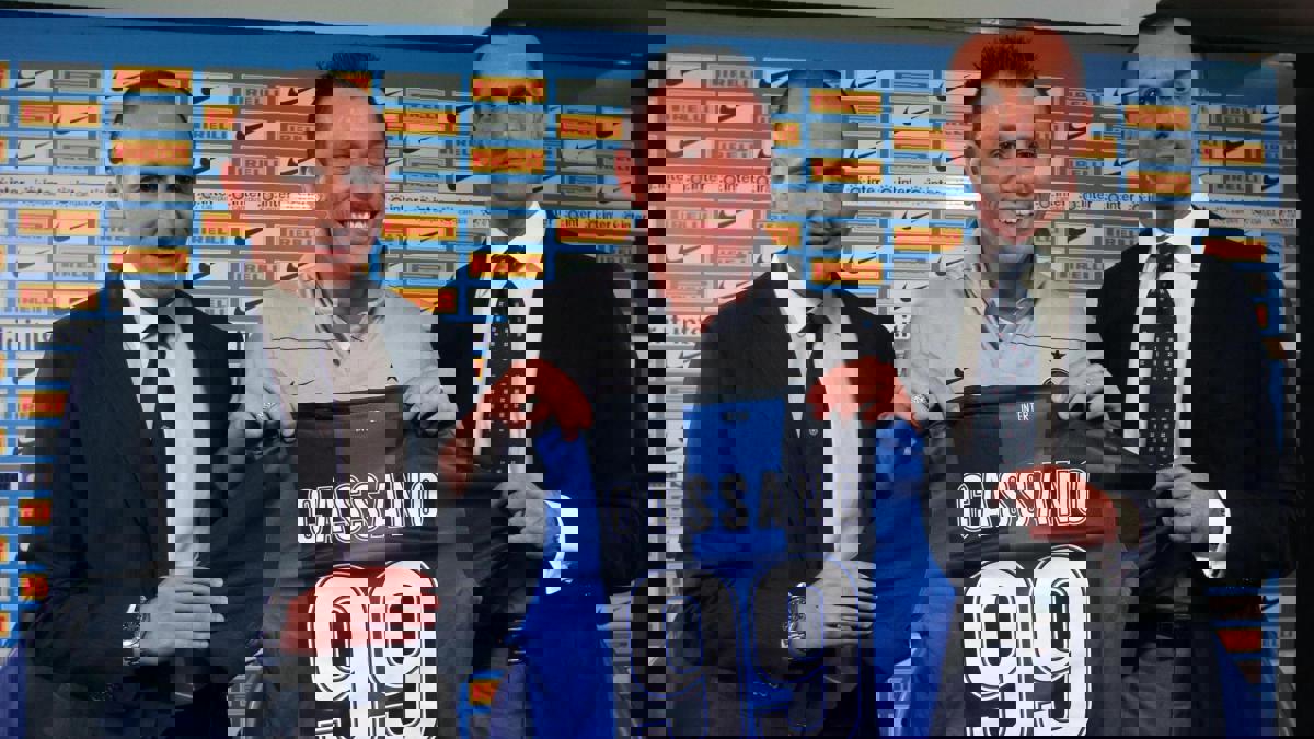 2048405