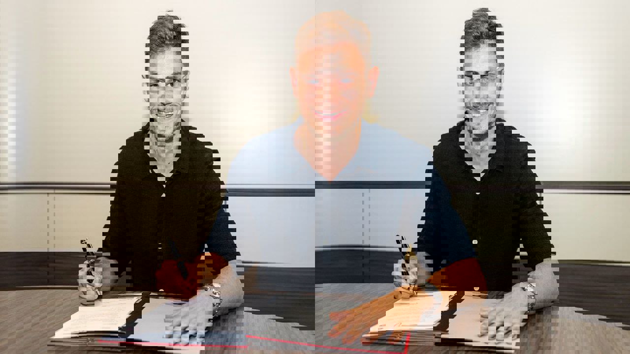 2048345