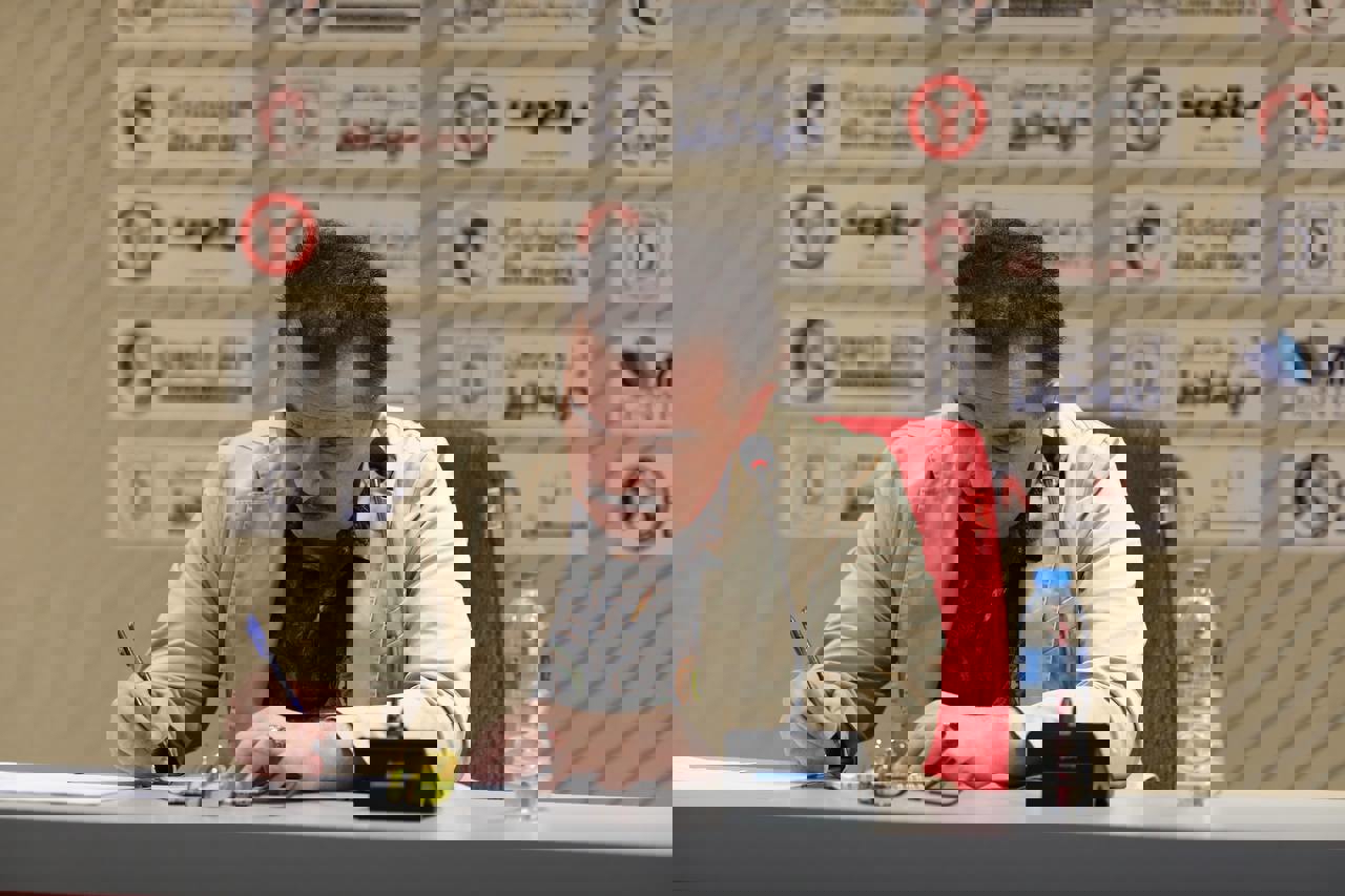 2048584