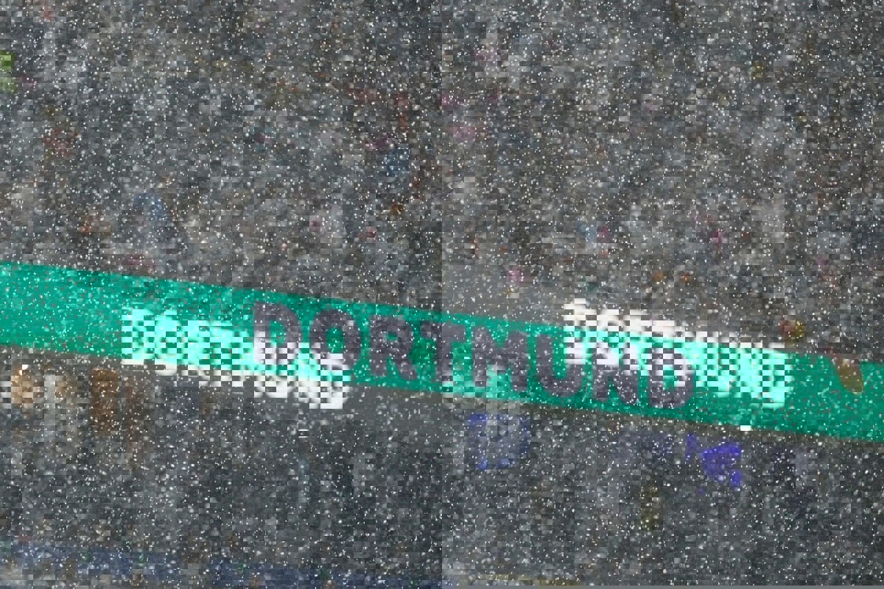 2048839
