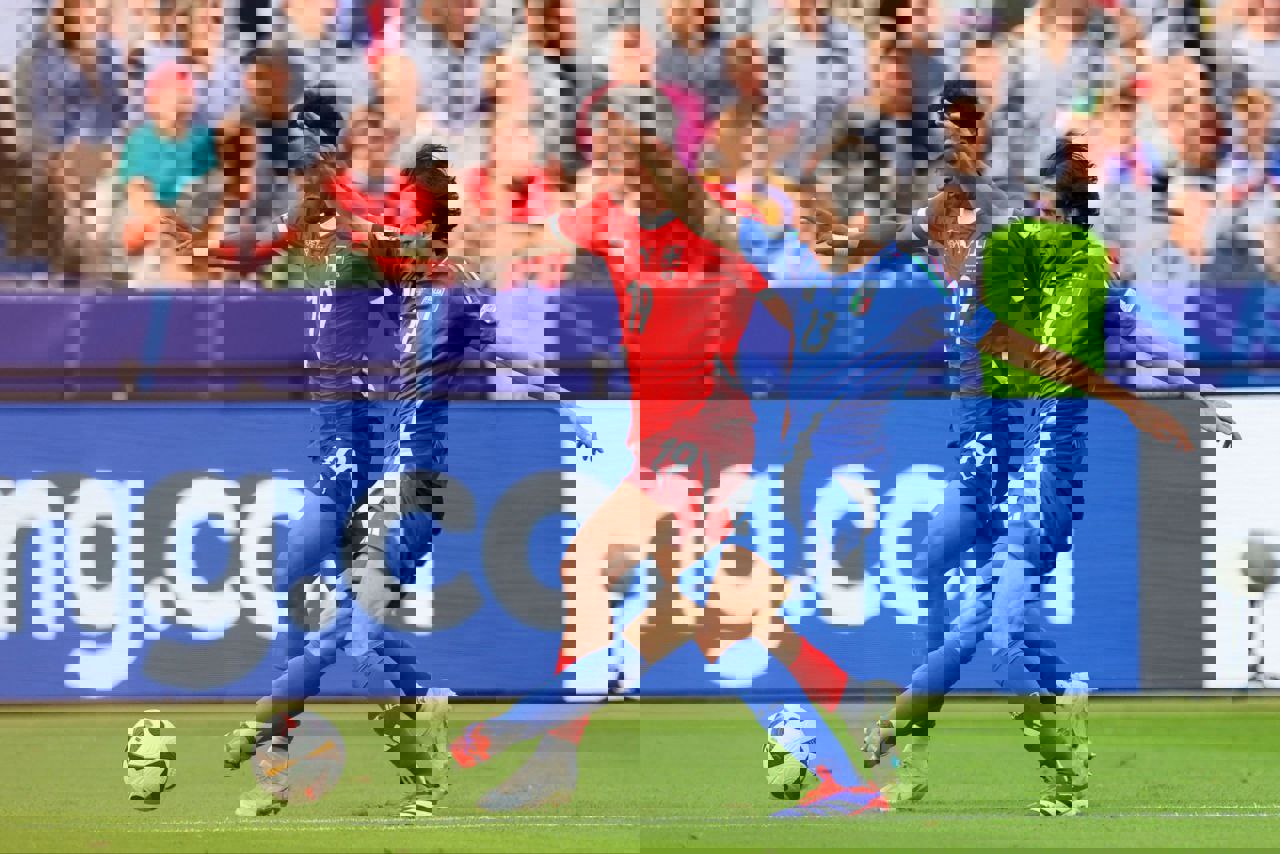 2048826