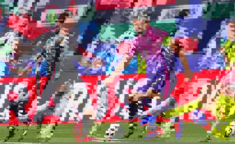 2048774
