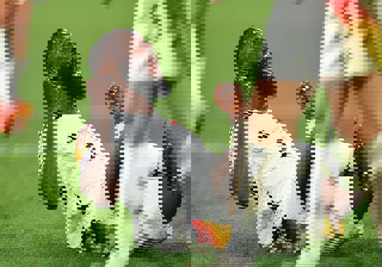 2048901