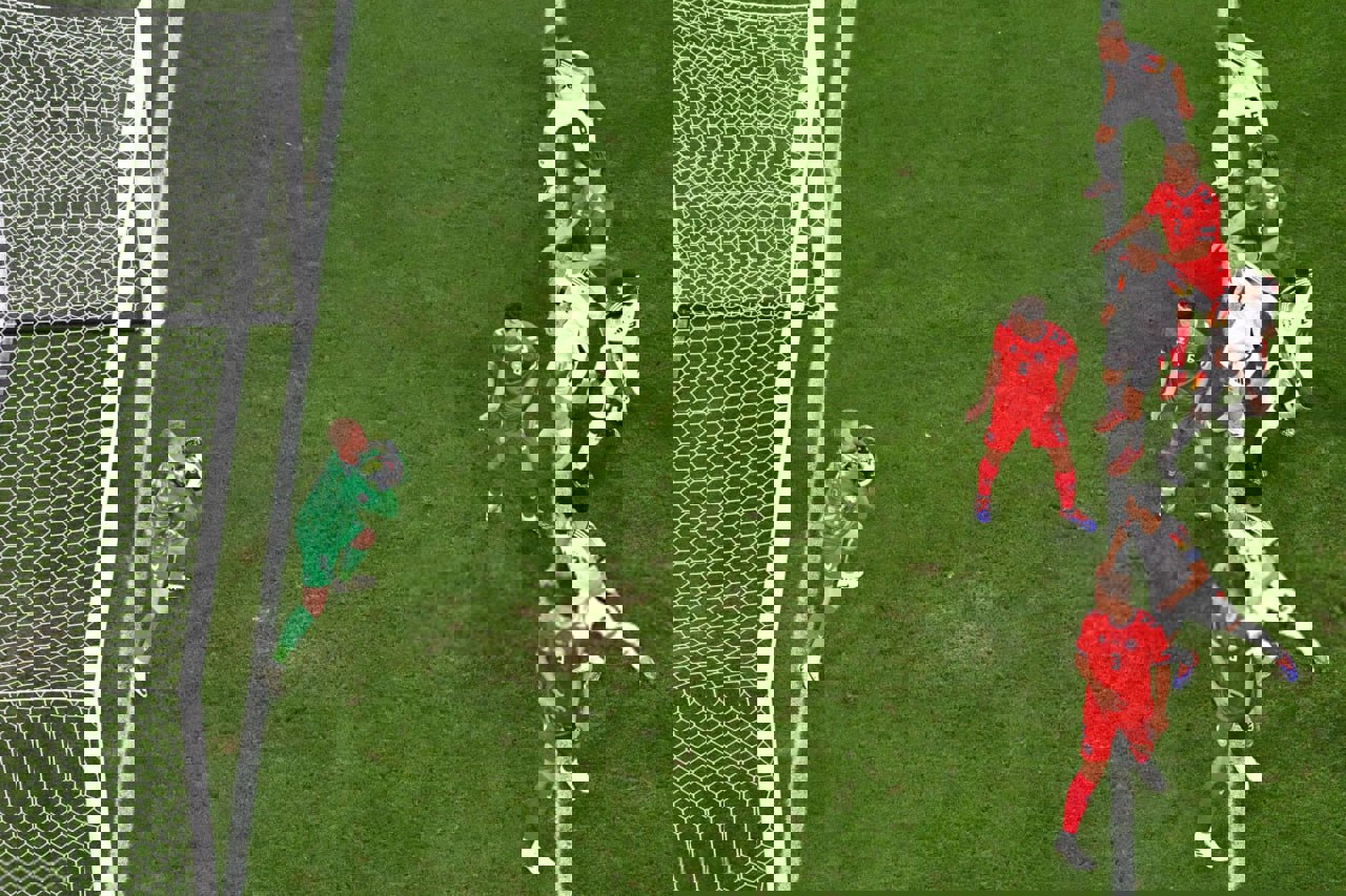 2048873