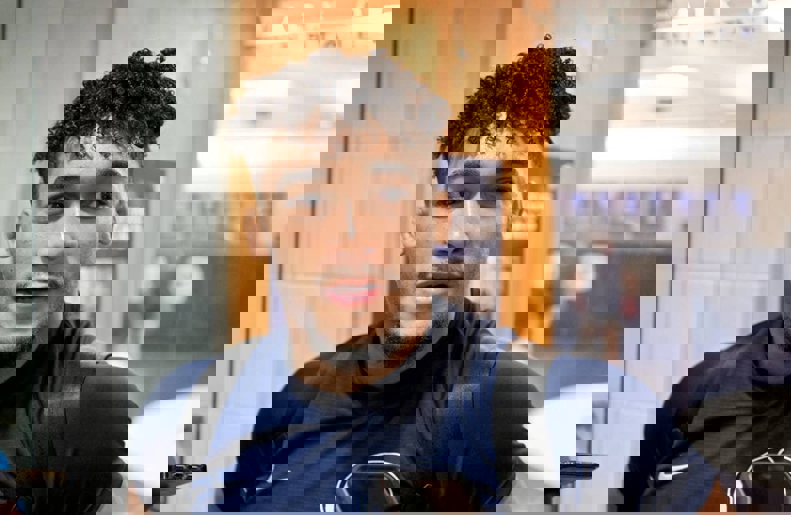 2048991