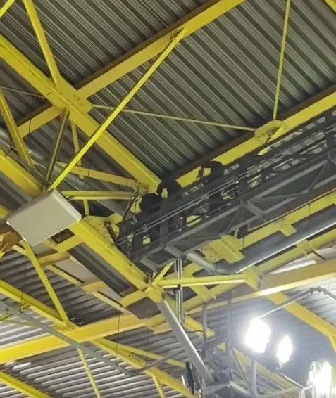 دستگیری مرد نقابدار در ارتفاع چهل متری / ترسناک‌ترین شب یورو، خطرناک‌تر از تگرگ و رگبار! 3