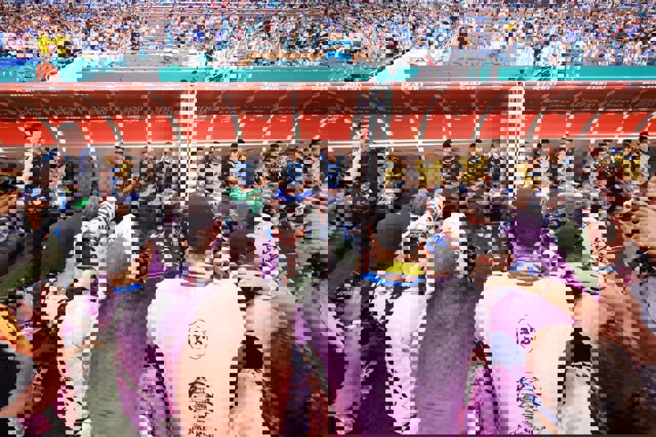 2049085