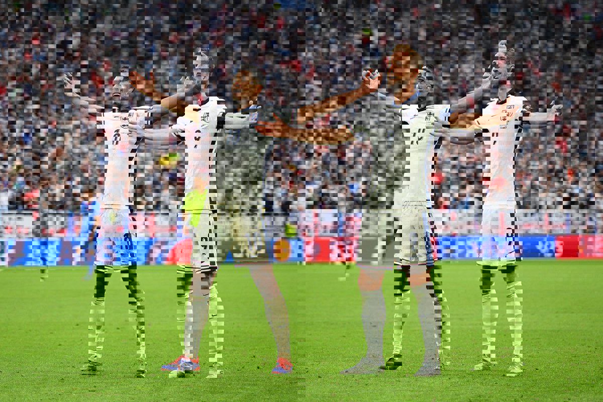2049187