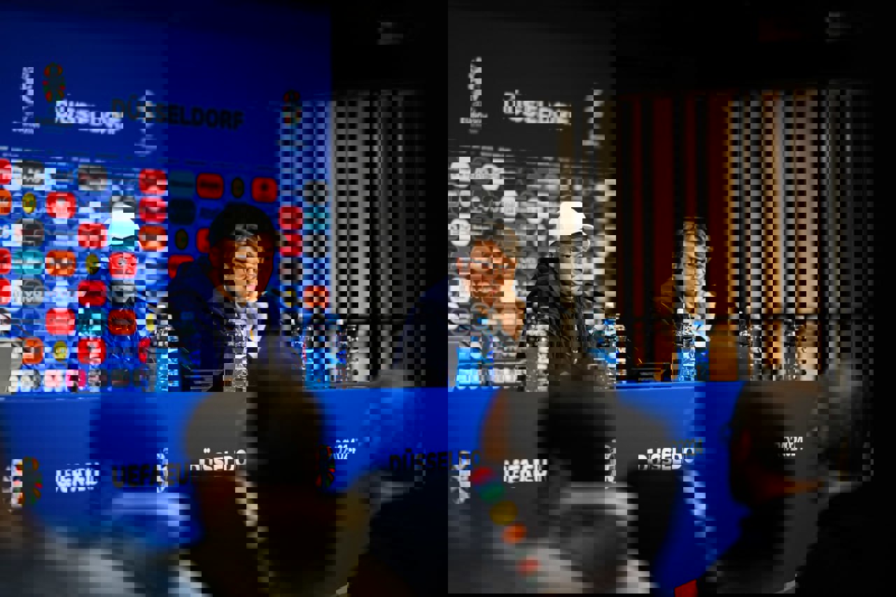 2049182