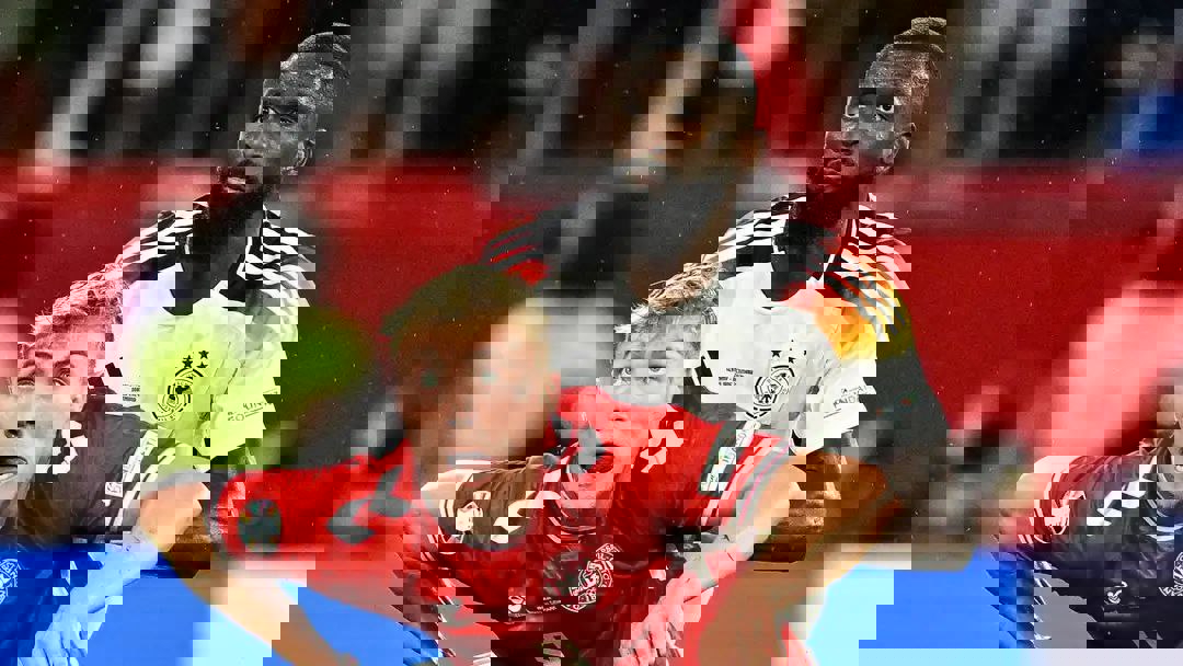 2049116
