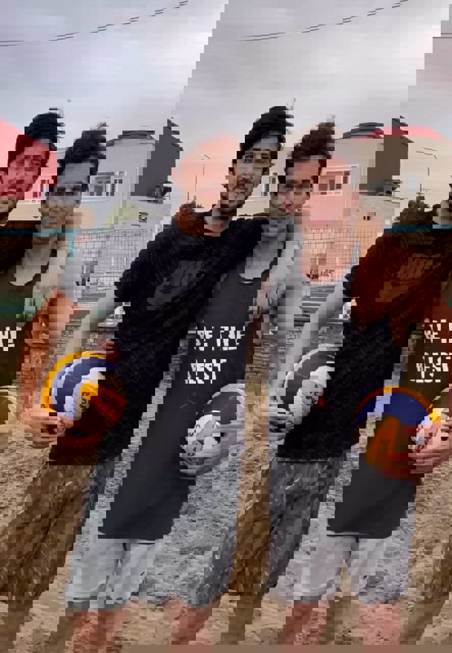2049296