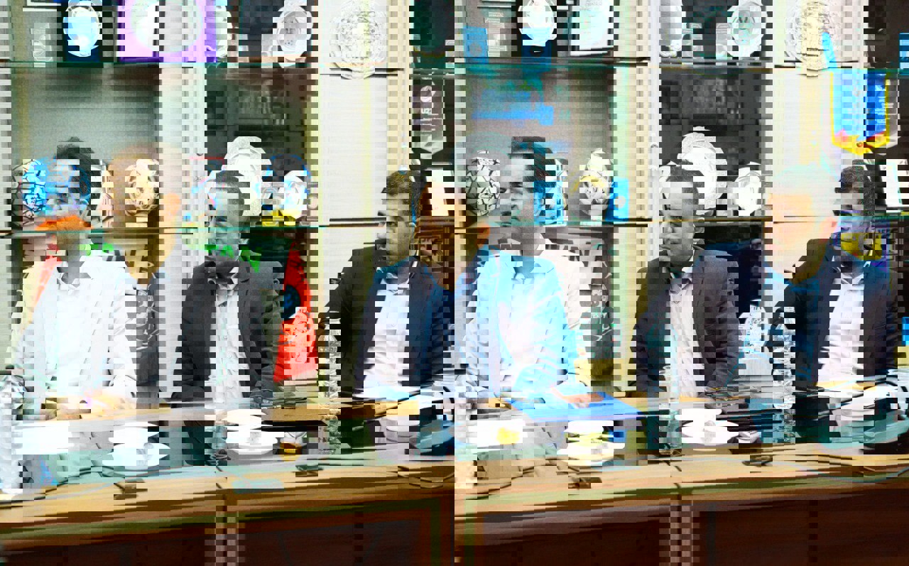 2049410