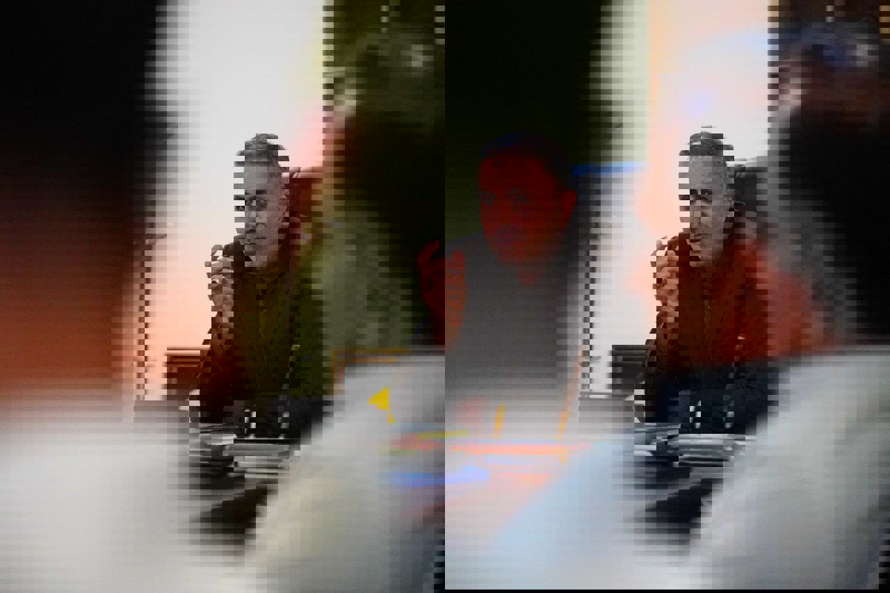 2049469