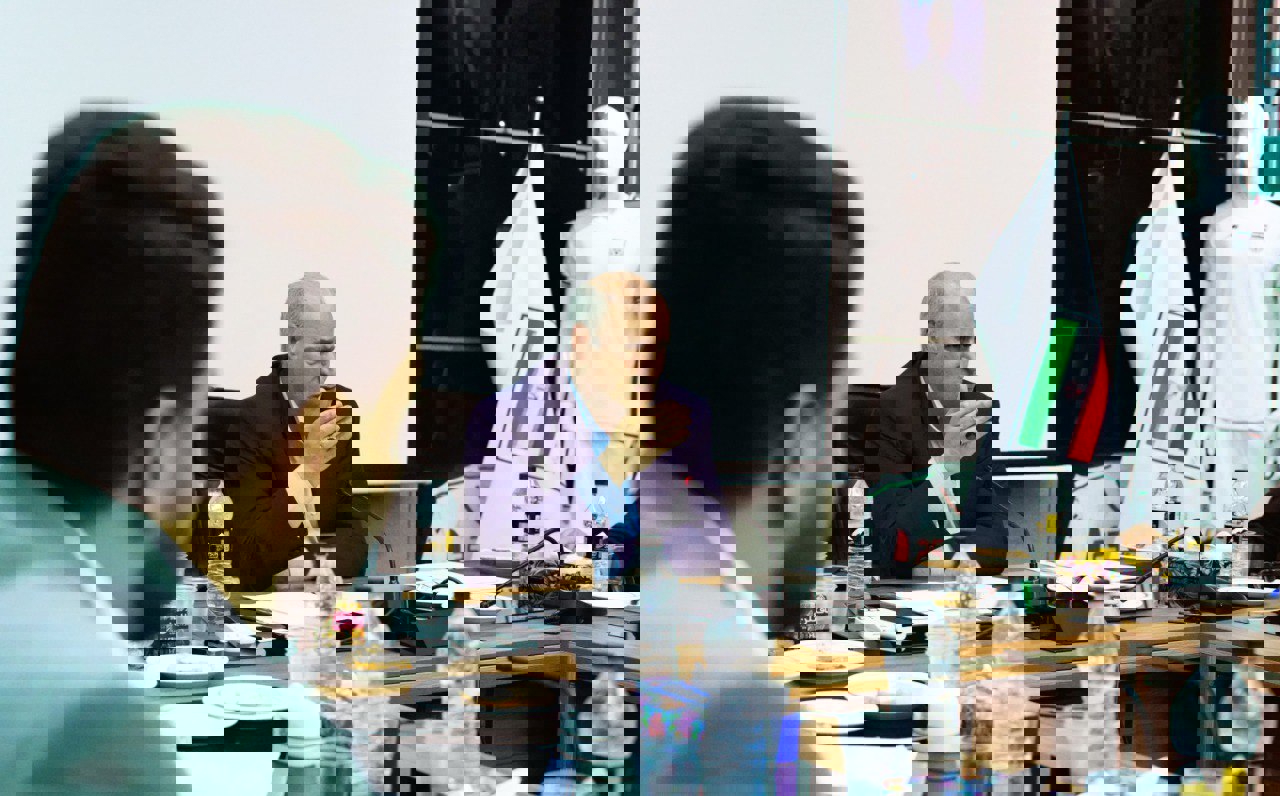 2049408