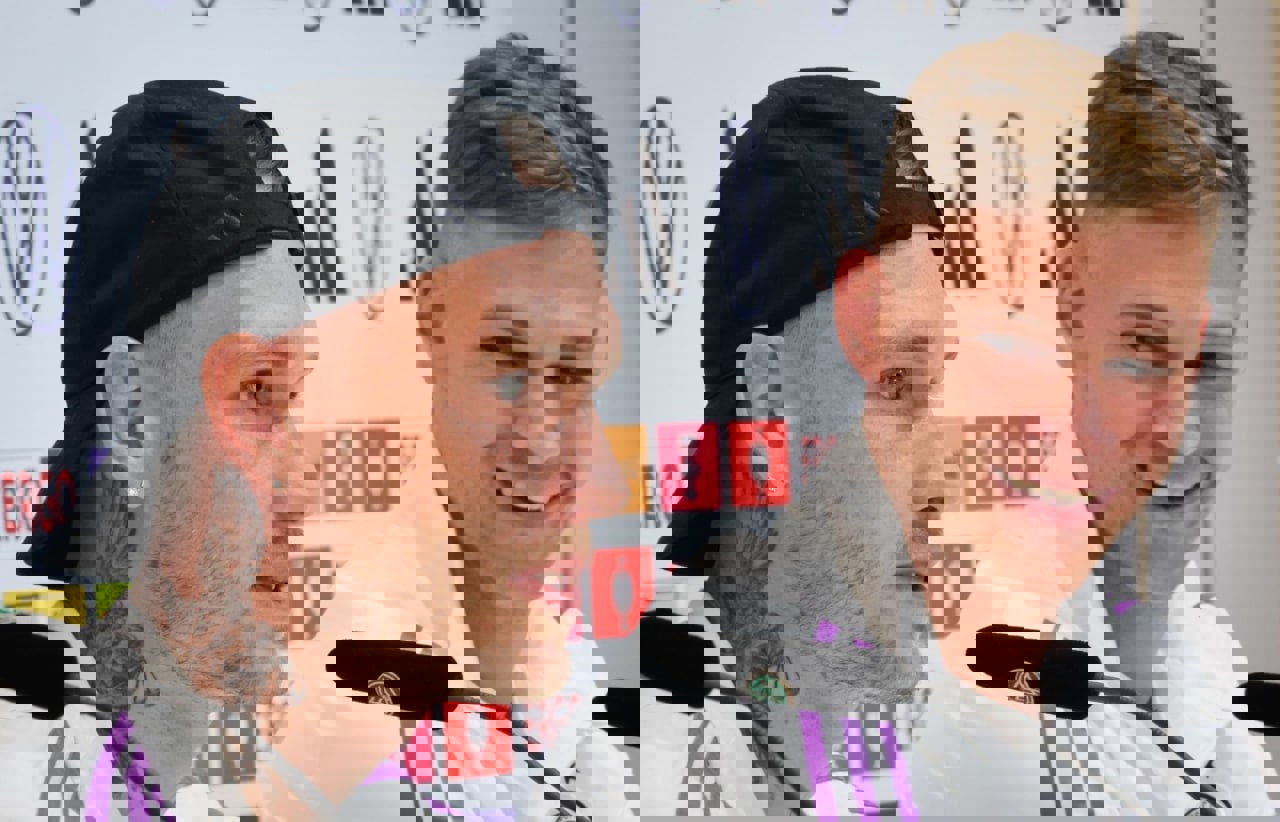 2049527