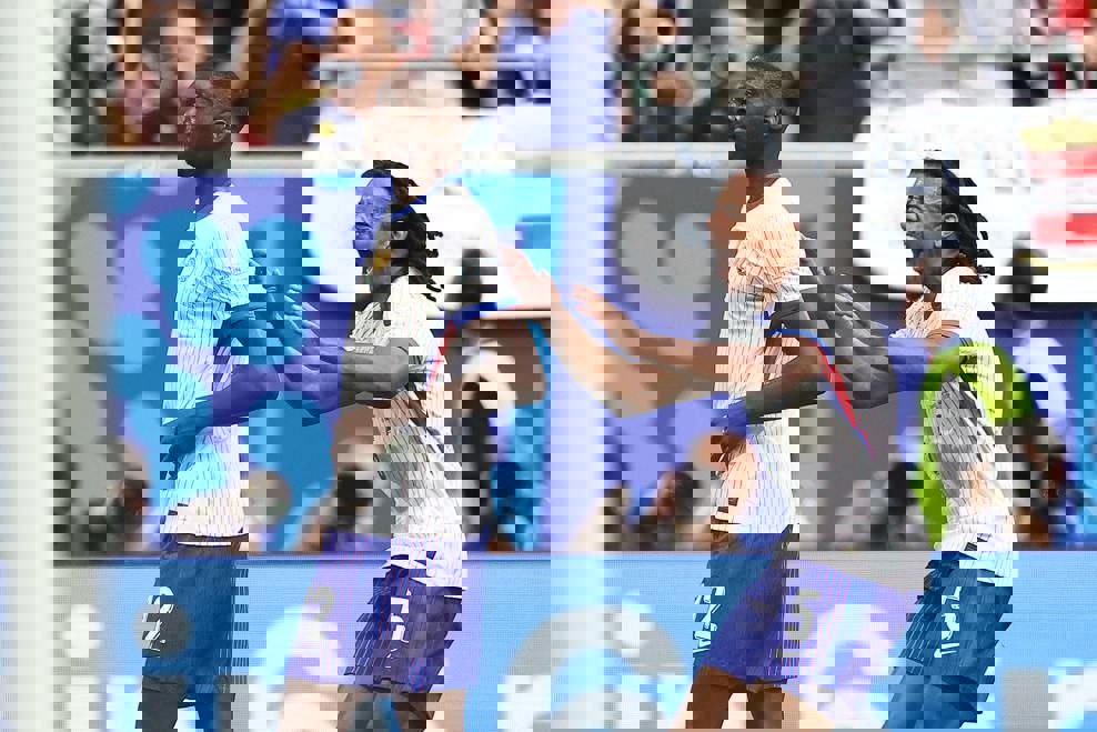 2049558