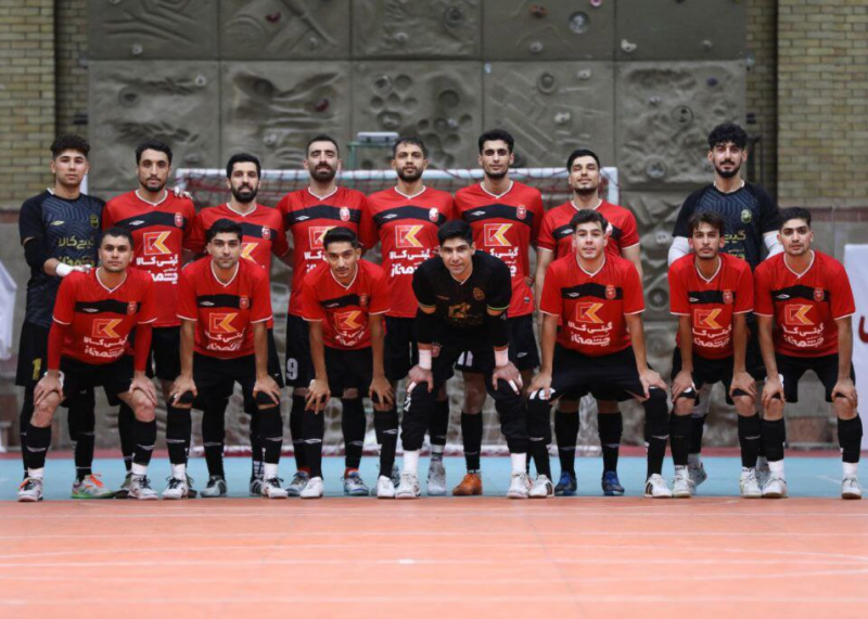 ضربه بزرگ به مدافع عنوان قهرمانی: ستاره رباط داد!