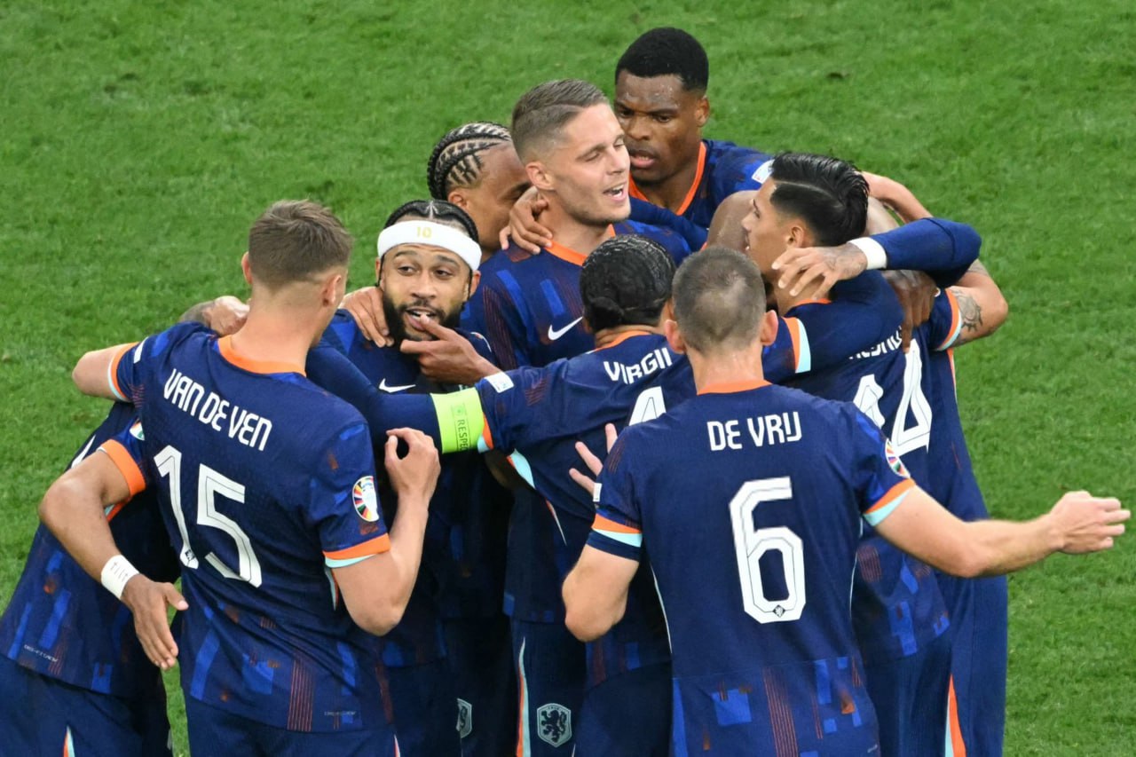 هلند 3-0 رومانی: تیم کومان مدعی قهرمانی است