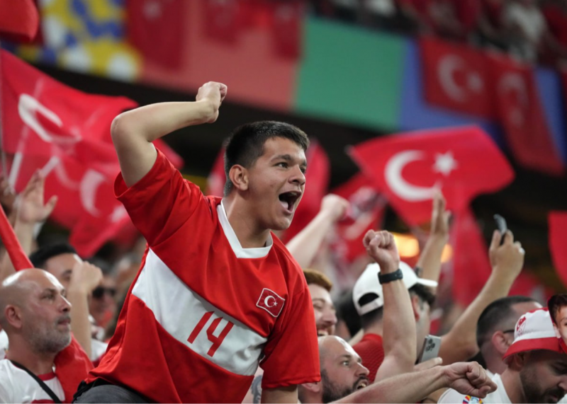 لایپزیش نگران درگیری هواداران اتریش و ترکیه / آماده‌باش برای بازی ترکیه: نکند اتفاق بدی در یورو بیفتد!