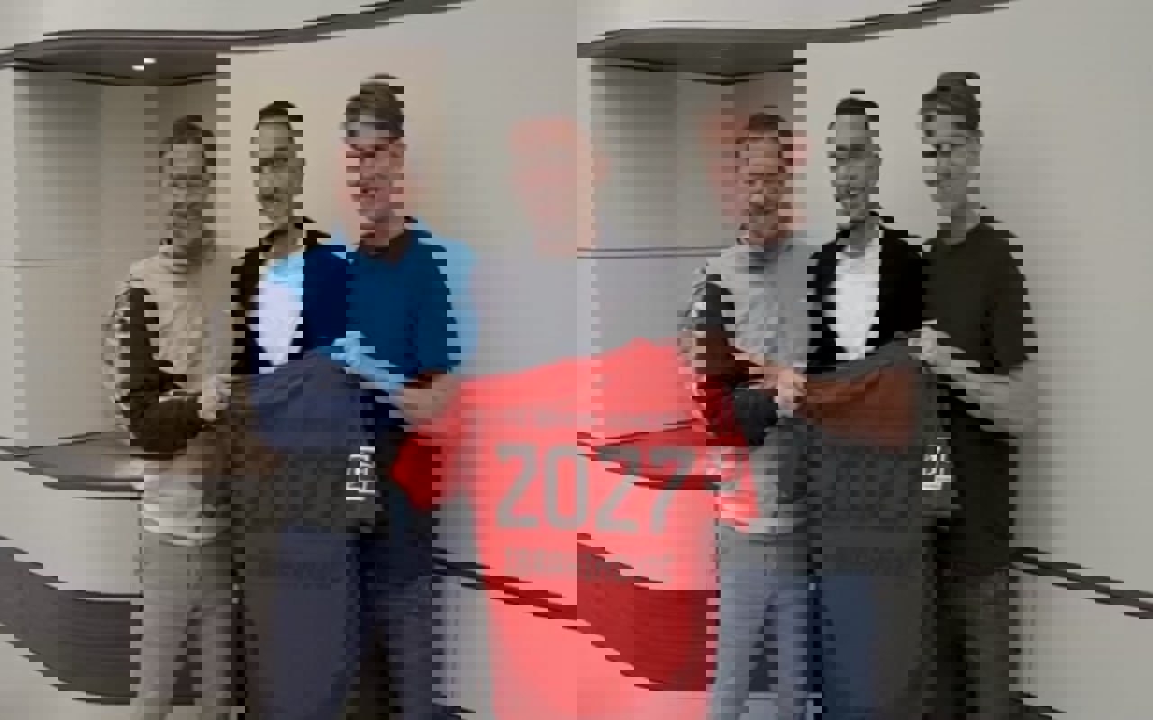 2049798