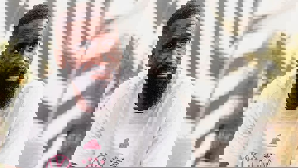 2050231