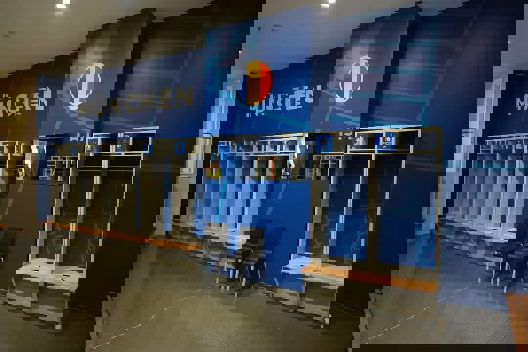 2050299