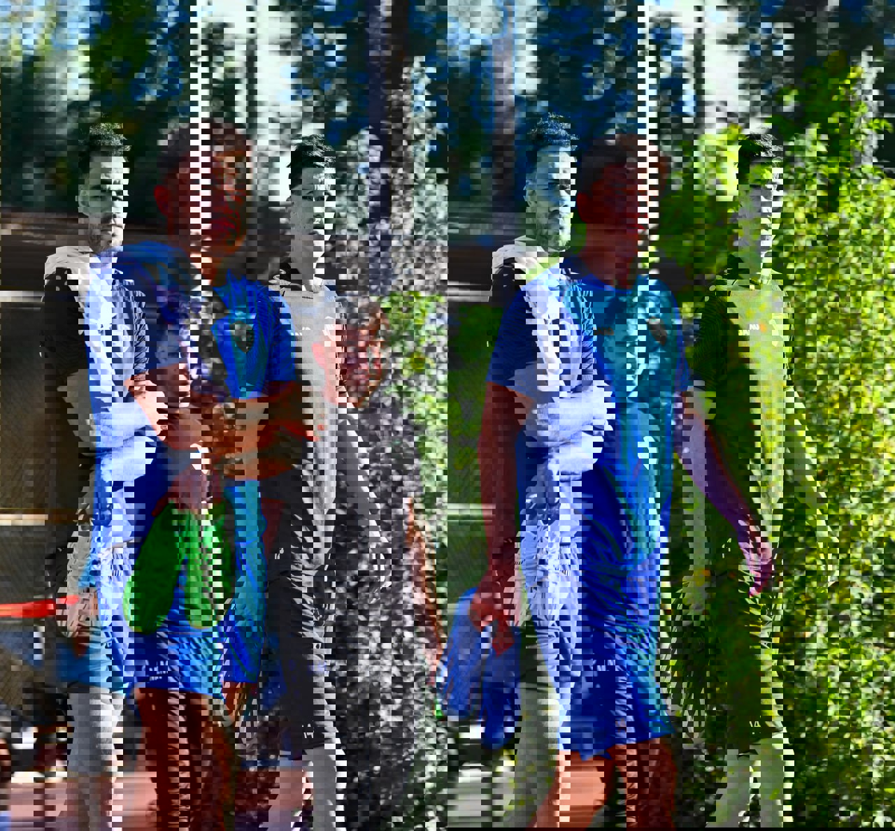 2050476