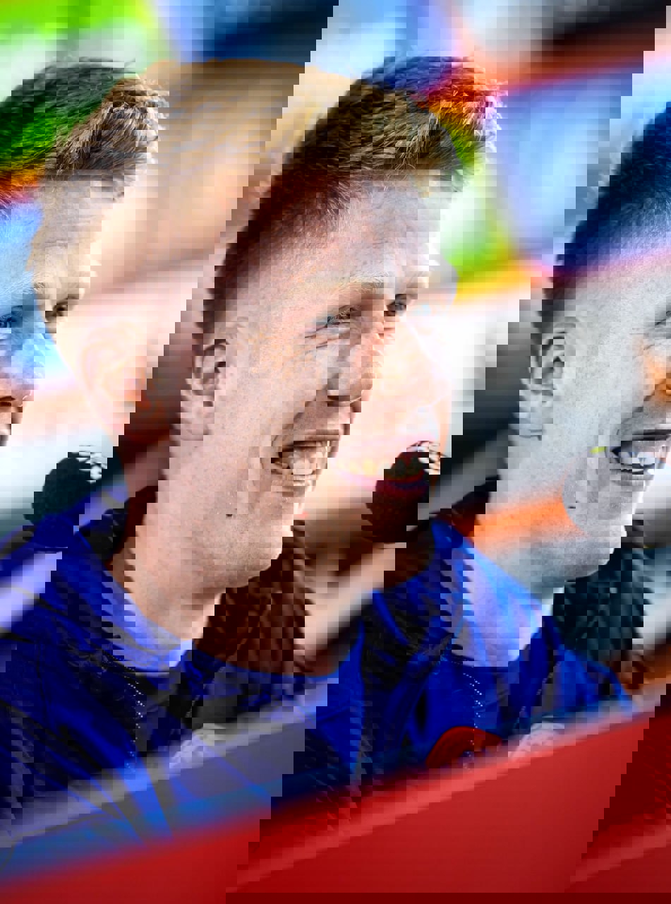 2050413