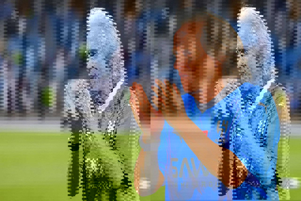 2050686