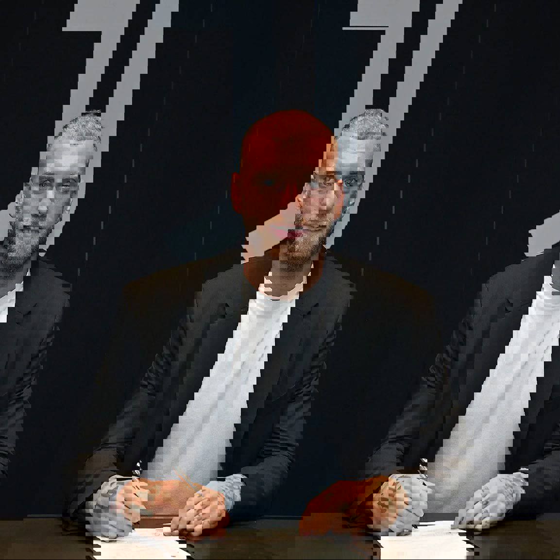 2050773