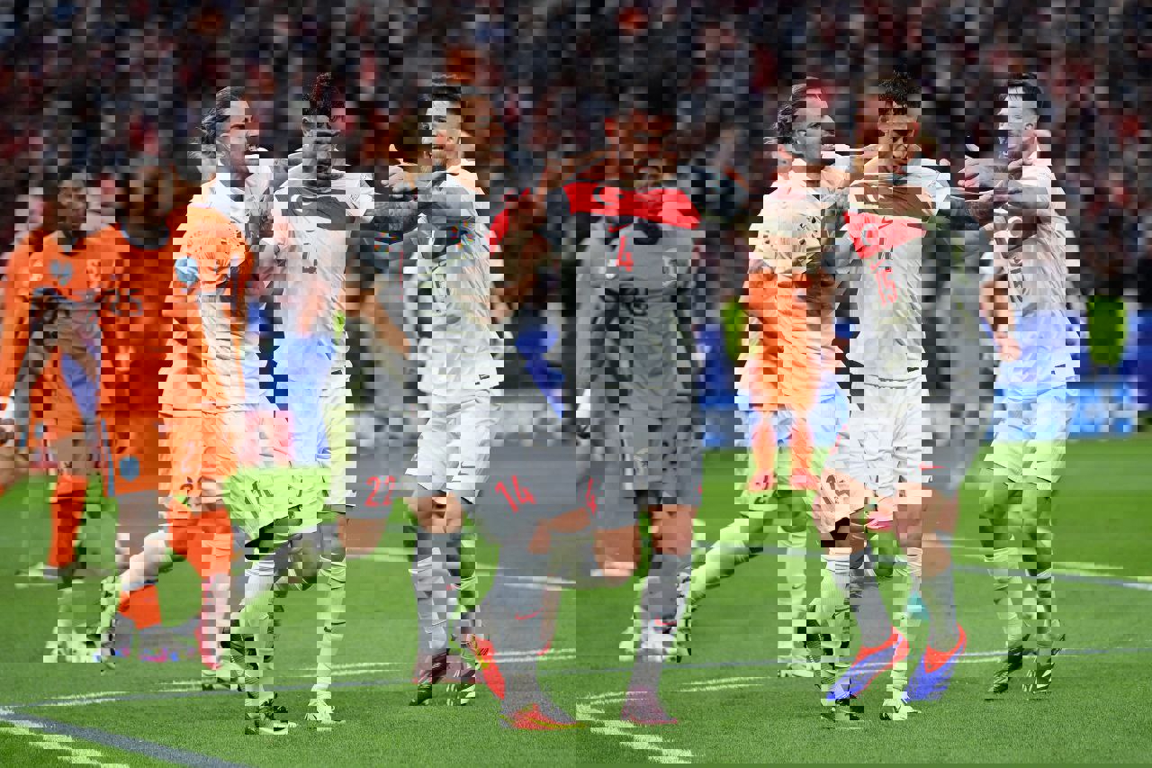 2051254