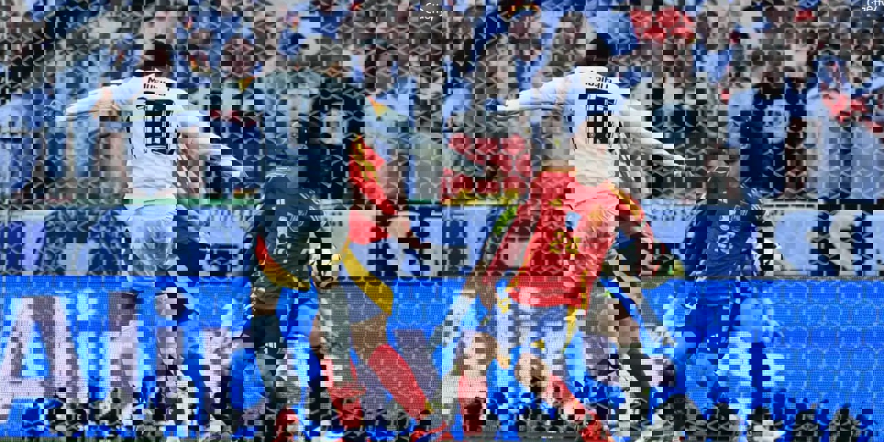 2050884