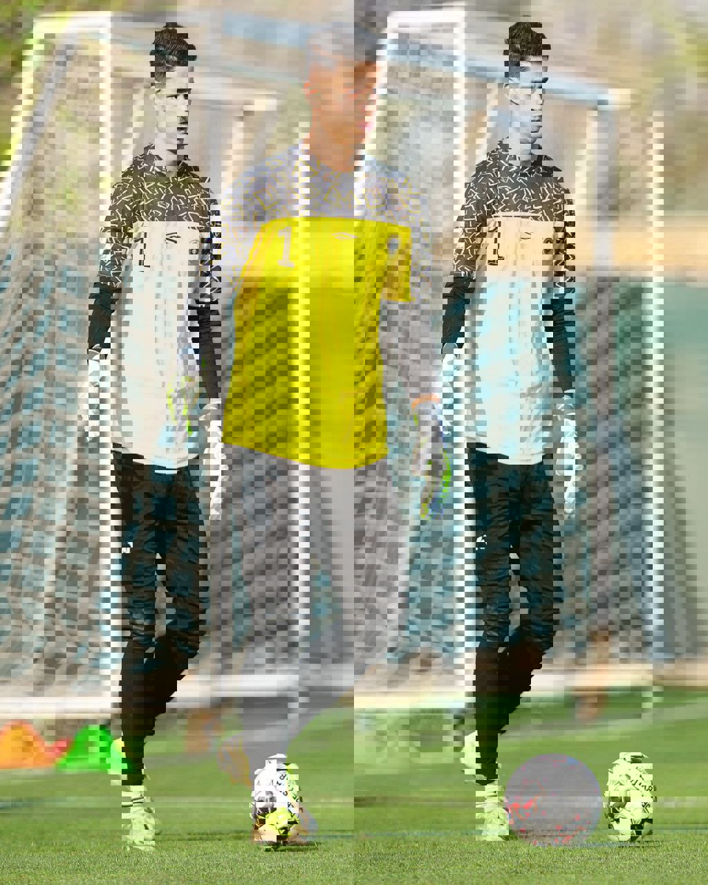 2051083