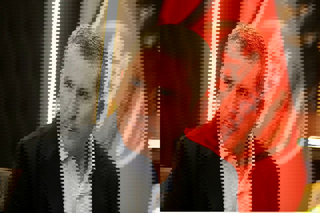 2051075