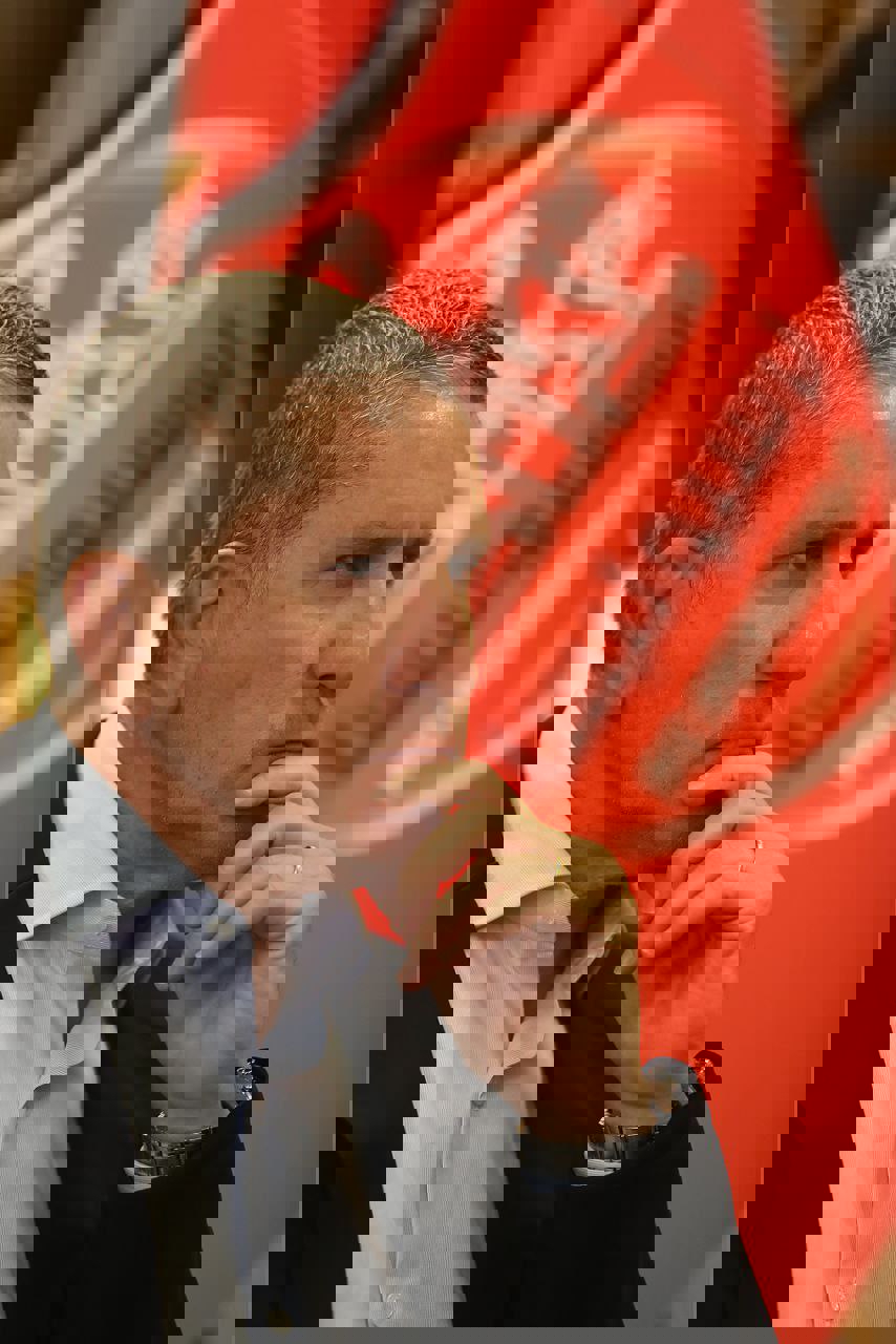 2051076