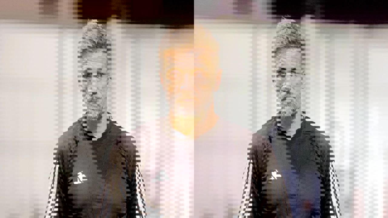 2051090