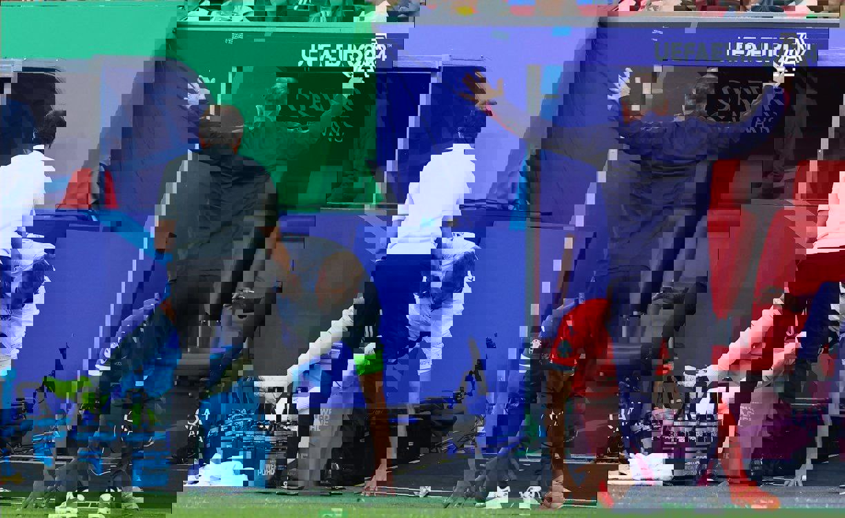 2051211
