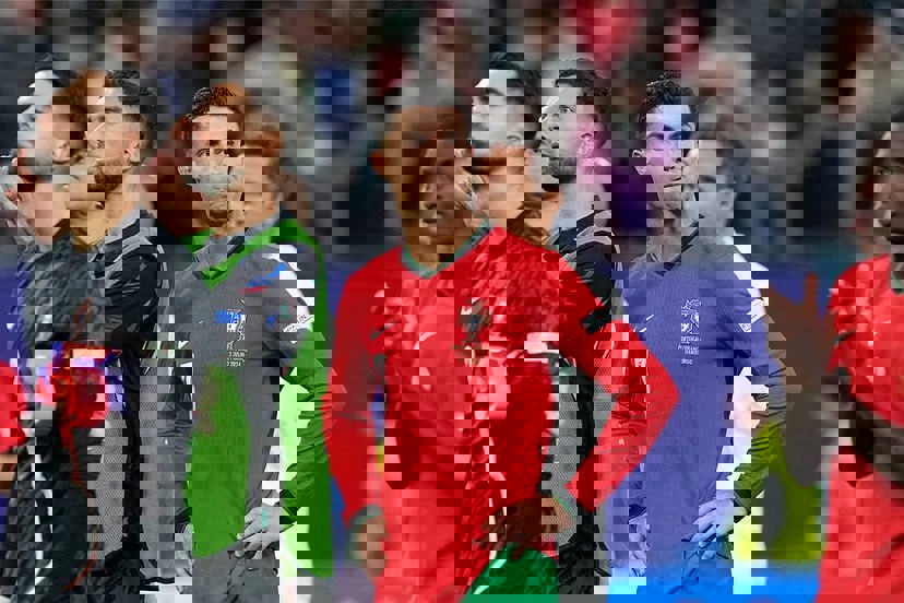 2051201