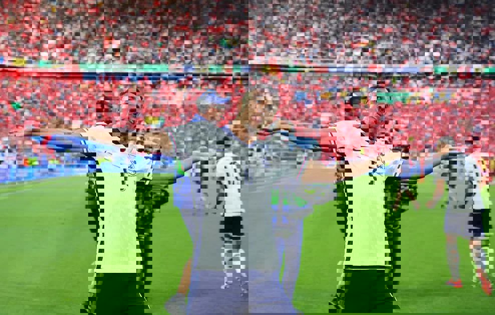2051241