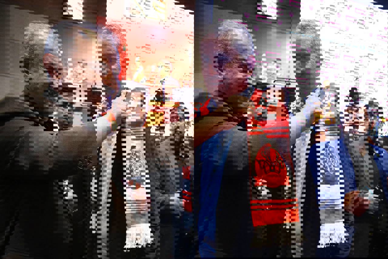 2051399