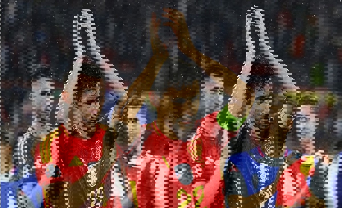 2051402