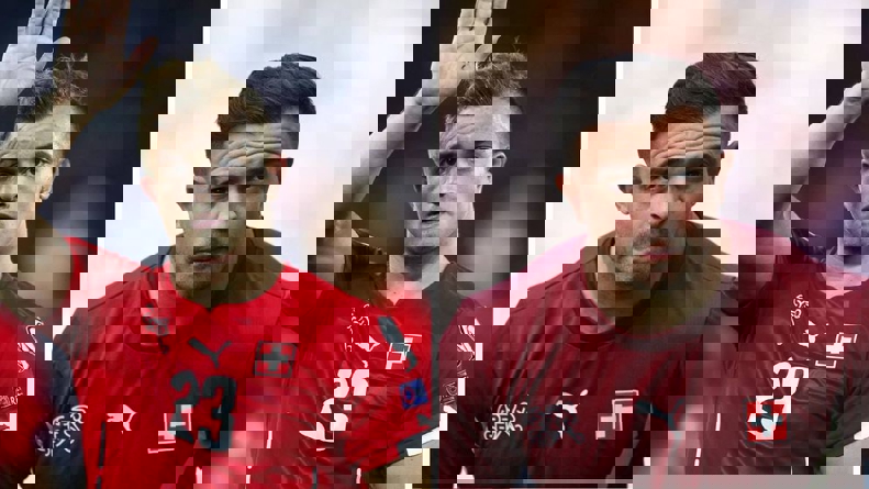 2051421