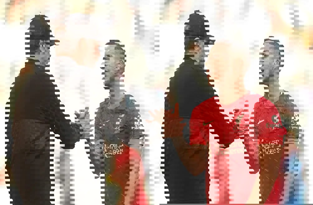 2051476