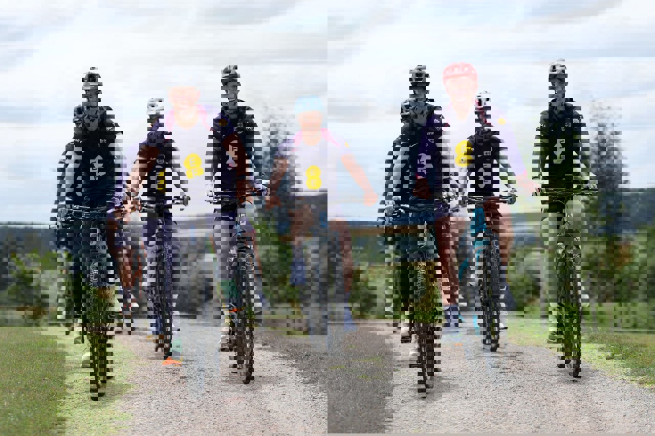 2051548