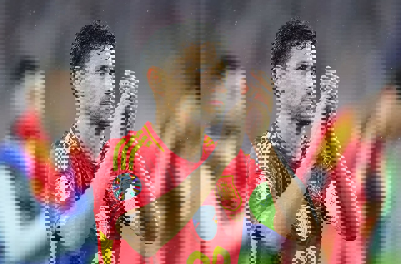 2051628