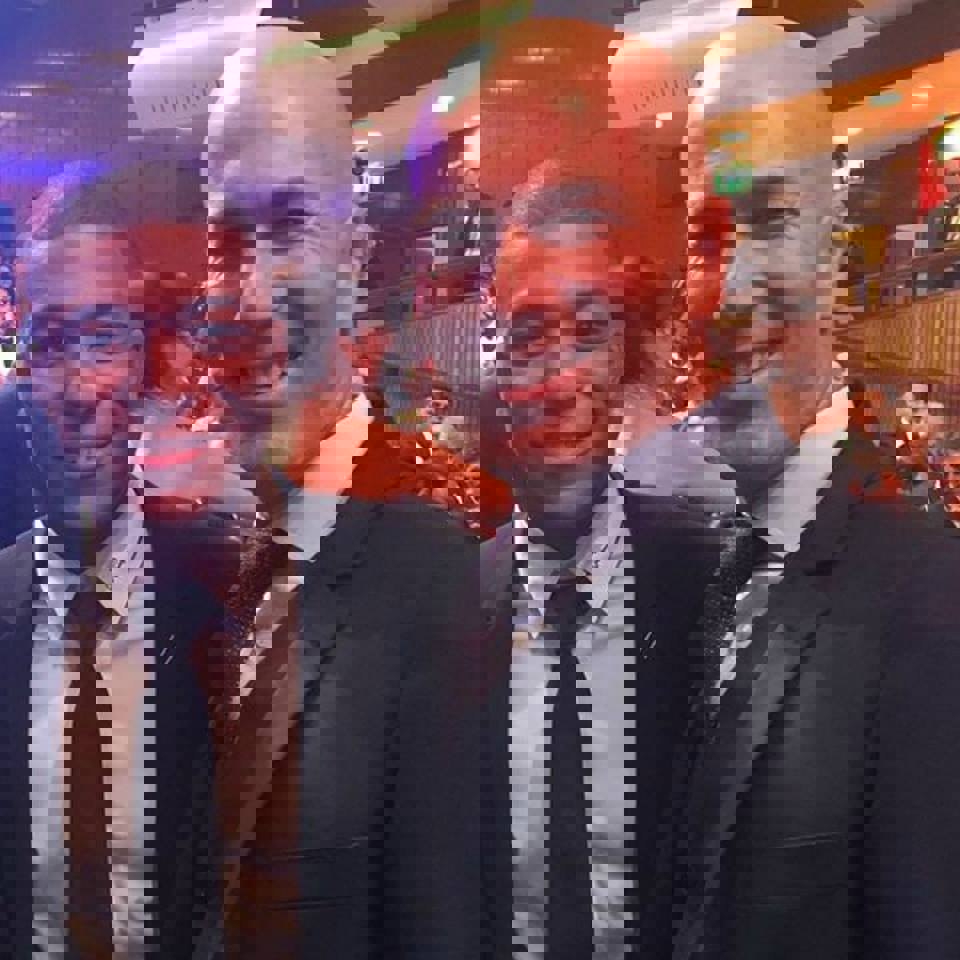 2051819