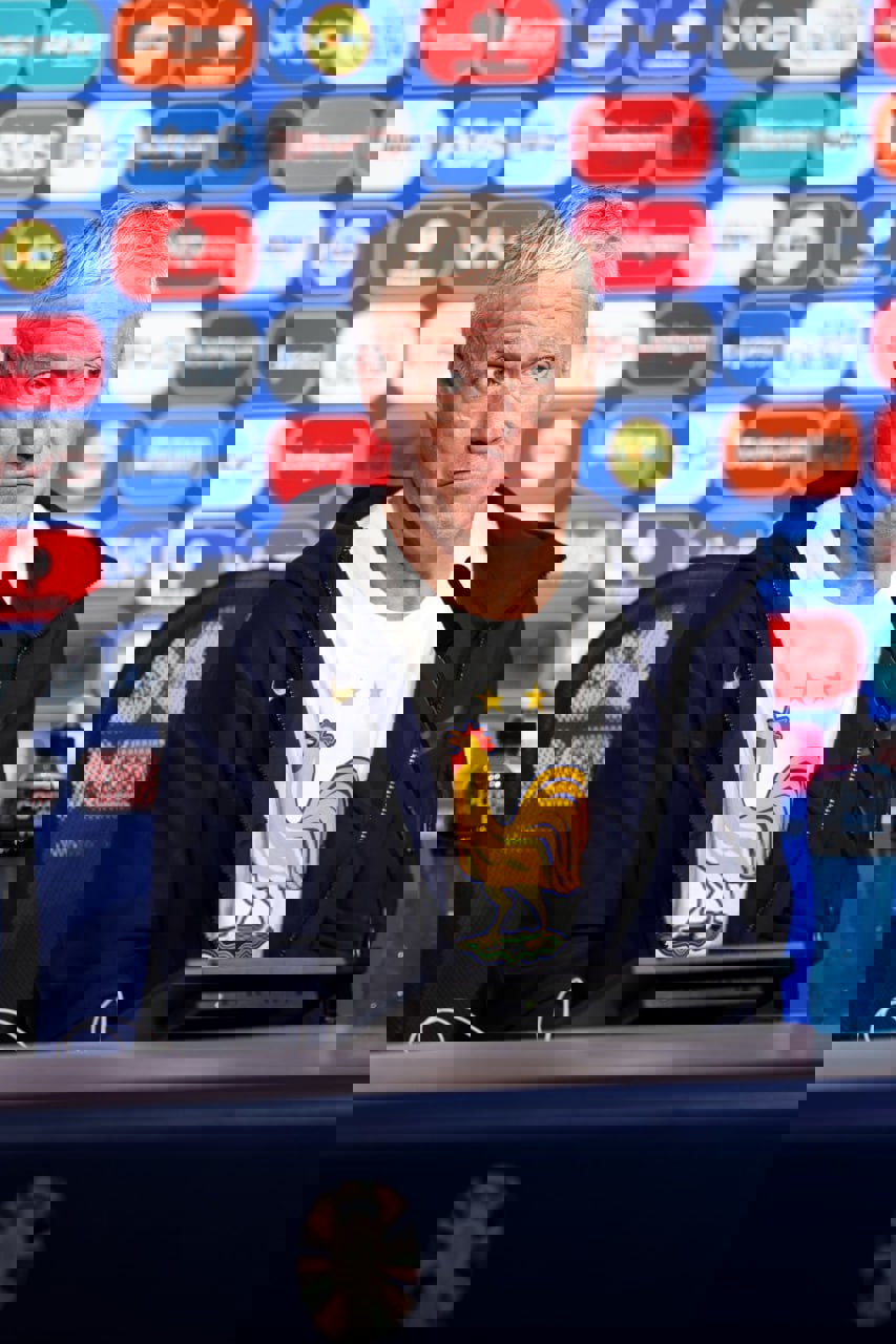2051842