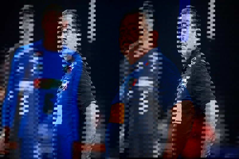 2051828