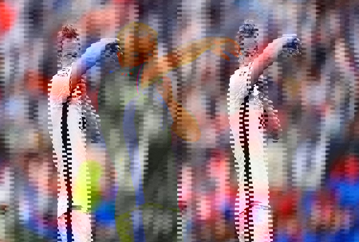 2051977